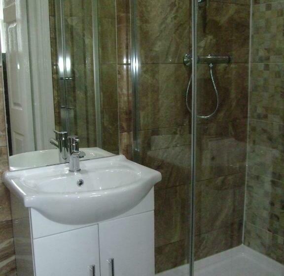 基本间, 81 The Prom