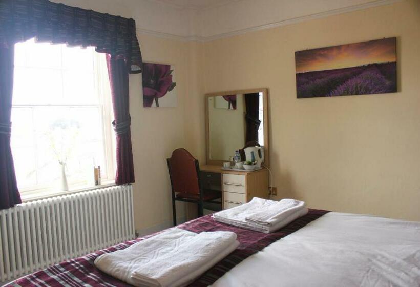 Family Suite, 81 The Prom