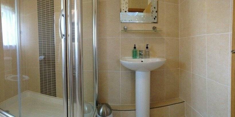 غرفة قياسية, Caledonia