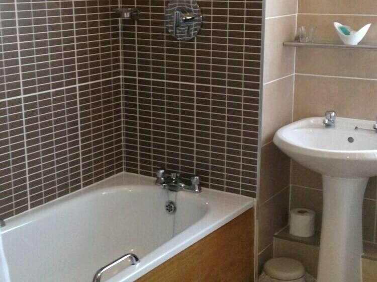 غرفة قياسية, Caledonia