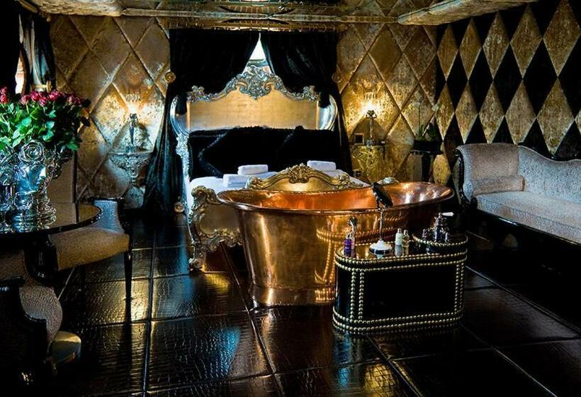 סוויטה, Crazy Bear Beaconsfield