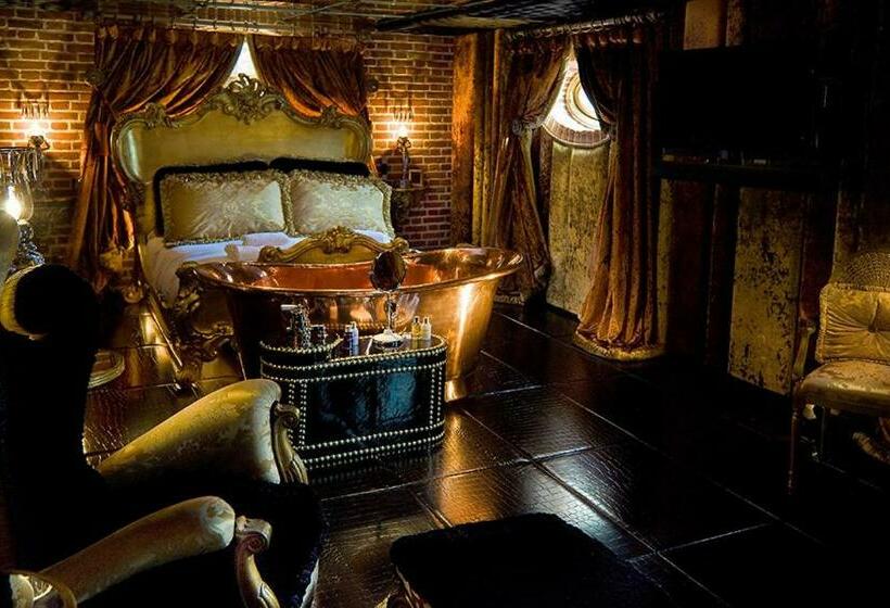 סוויטה, Crazy Bear Beaconsfield