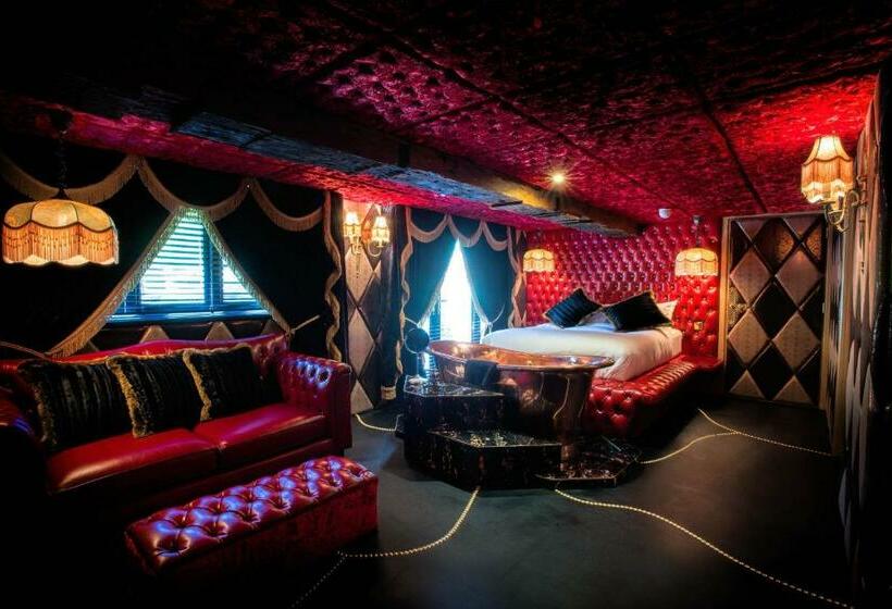 סוויטה, Crazy Bear Beaconsfield