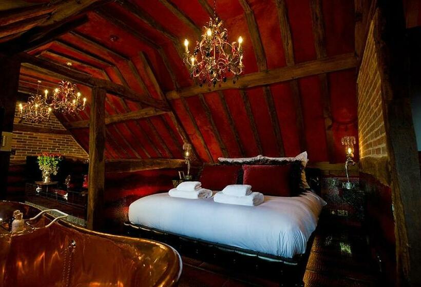 סוויטה, Crazy Bear Beaconsfield