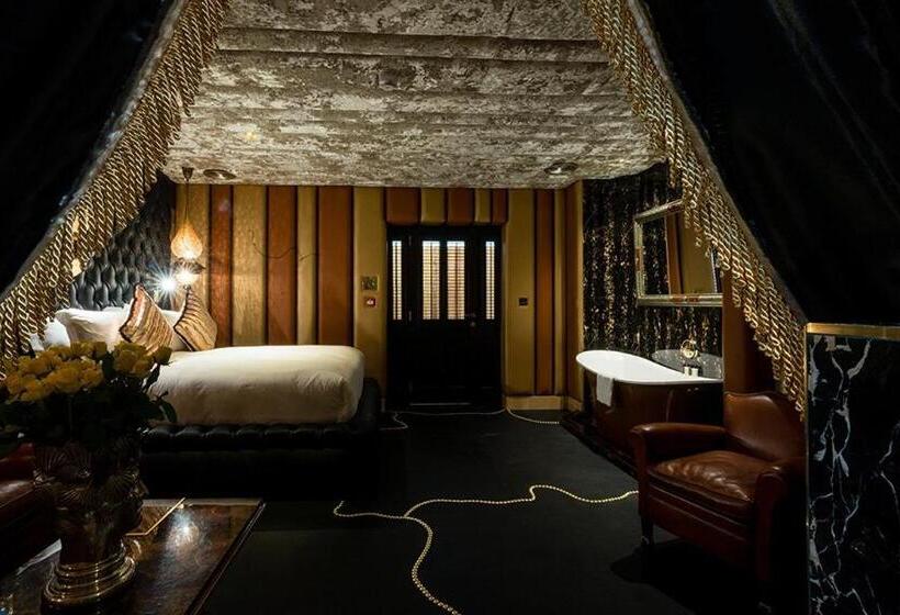 סוויטת ג'וניור, Crazy Bear Beaconsfield