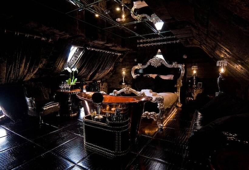 סוויטה, Crazy Bear Beaconsfield