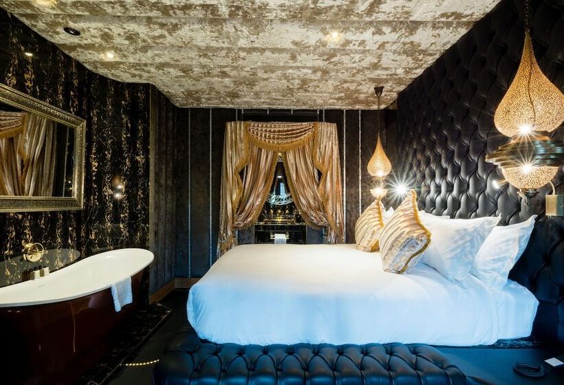 חדר סופריור, Crazy Bear Beaconsfield