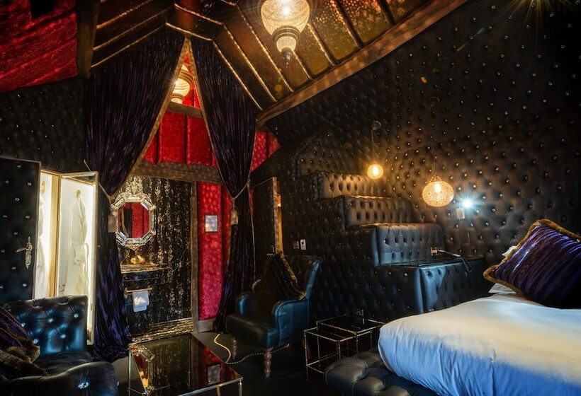 חדר סופריור, Crazy Bear Beaconsfield