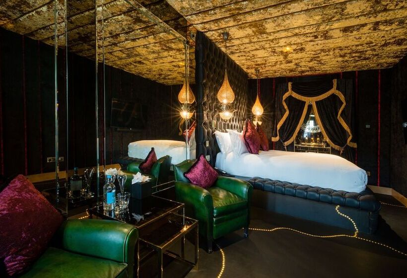 חדר דלוקס, Crazy Bear Beaconsfield