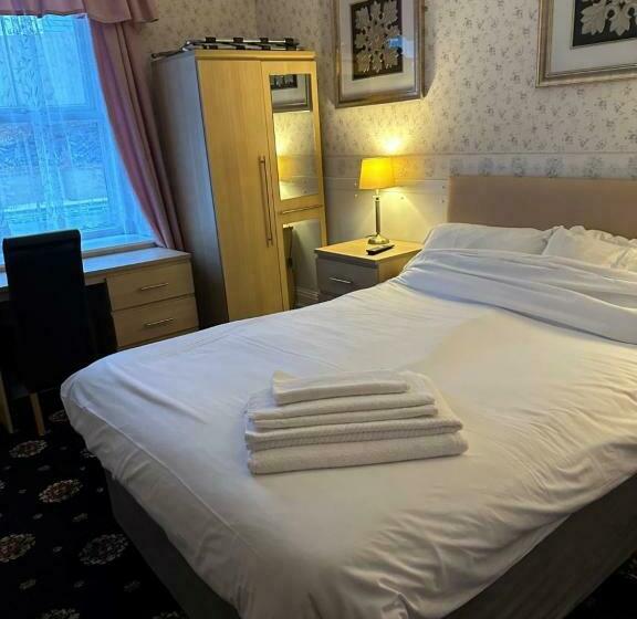 스탠다드 룸, The Q