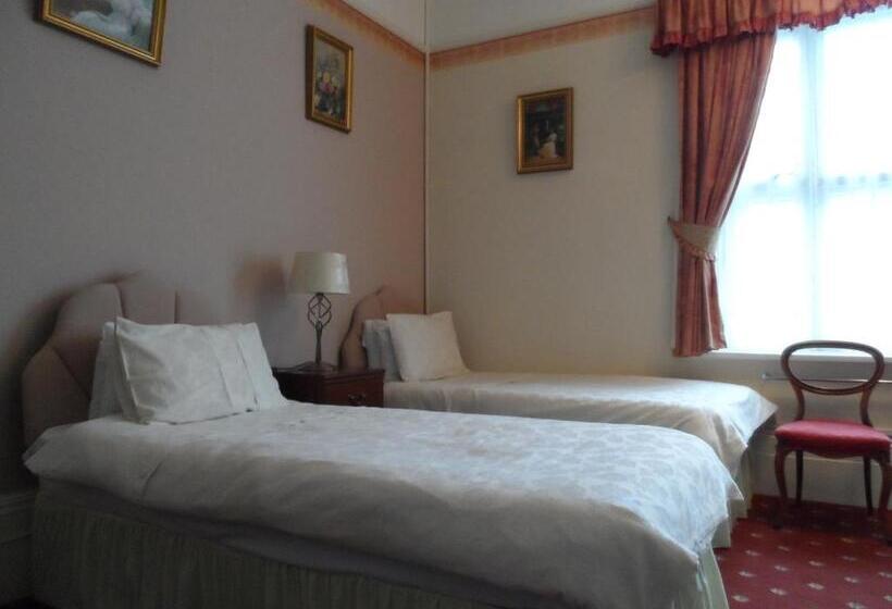 클래식 패밀리 룸, The Q