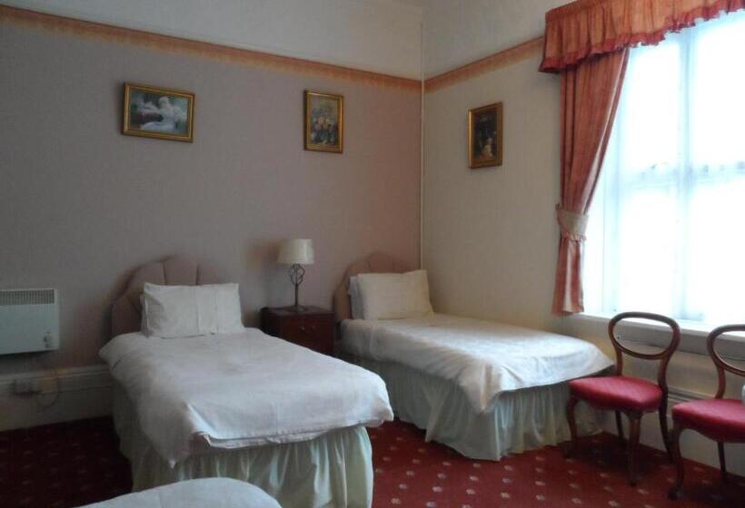 클래식 패밀리 룸, The Q