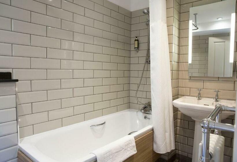 غرفة قياسية, Royal Ship