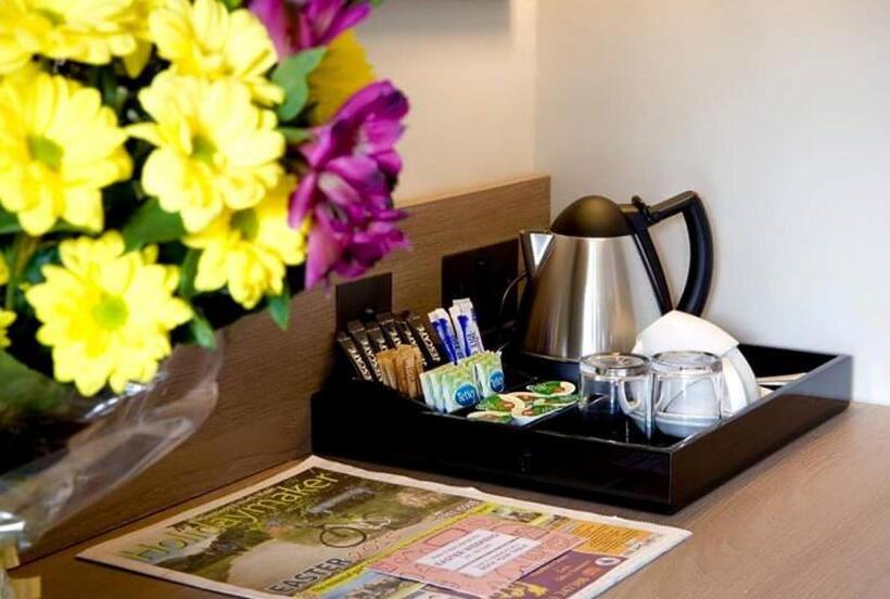 غرفة قياسية, Royal Ship