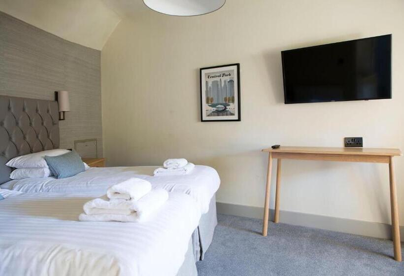 جناح عائلي, Royal Ship