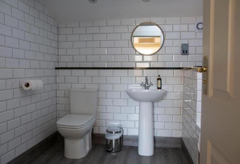 جناح عائلي, Royal Ship