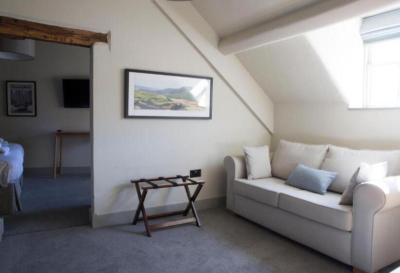 جناح عائلي, Royal Ship