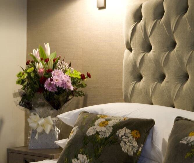 غرفة عائلية, Royal Ship