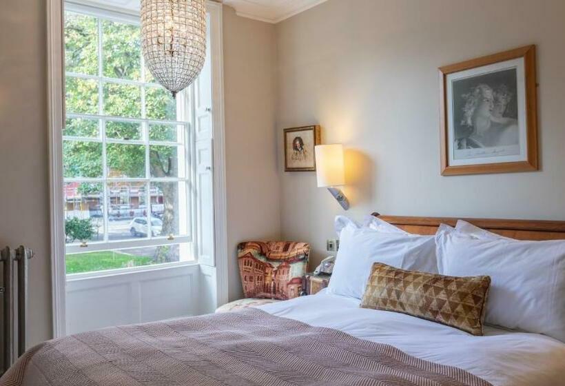 Номер Стандарт, Southernhay House