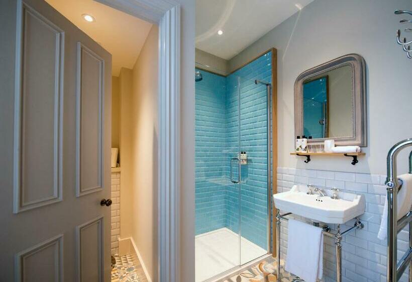 スタンダードルーム, The Coach House