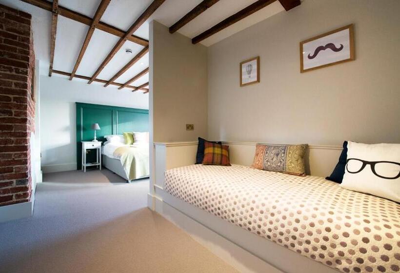 キングサイズベッドのスタンダードルーム, The Coach House