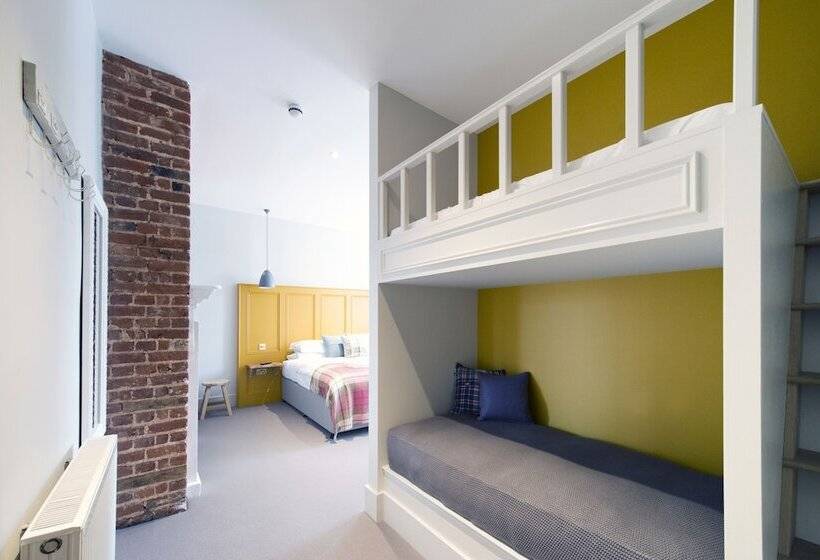 スタンダードルーム, The Coach House