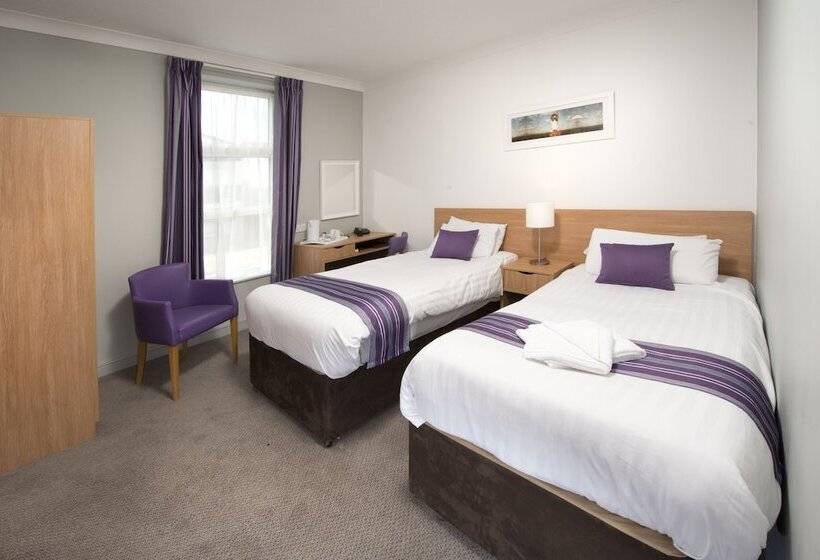 Номер Стандарт, The Highland Hotel By Compass Hospitality