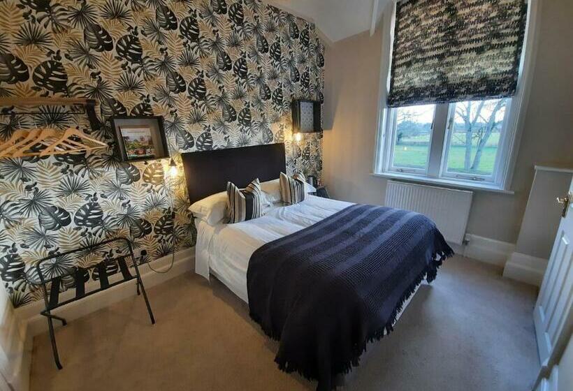 ベーシックルーム, The Priory