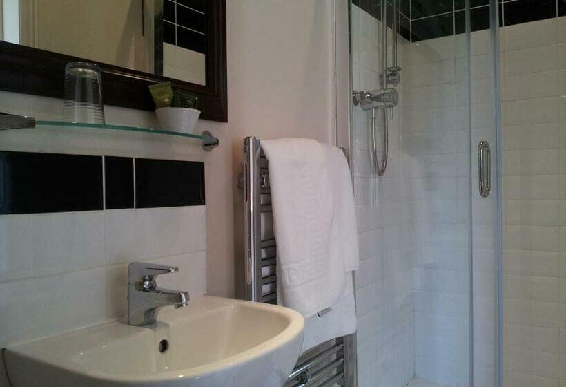 基本间, The Priory