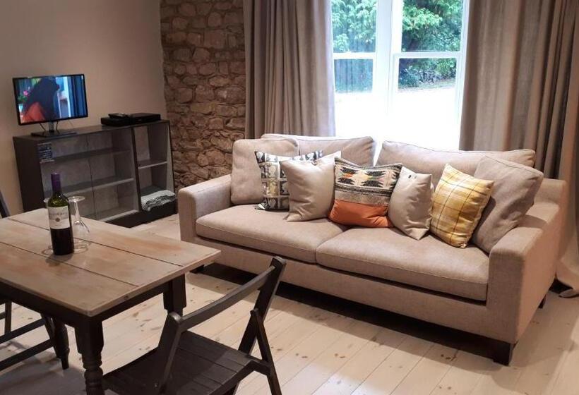 1ベッドルームドゥプレックスアパートメント, The Priory