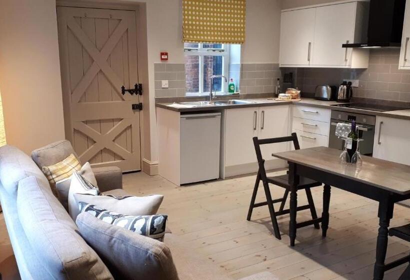 1ベッドルームドゥプレックスアパートメント, The Priory