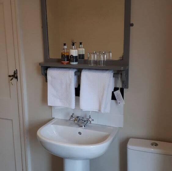 スーペリアールーム, The Priory