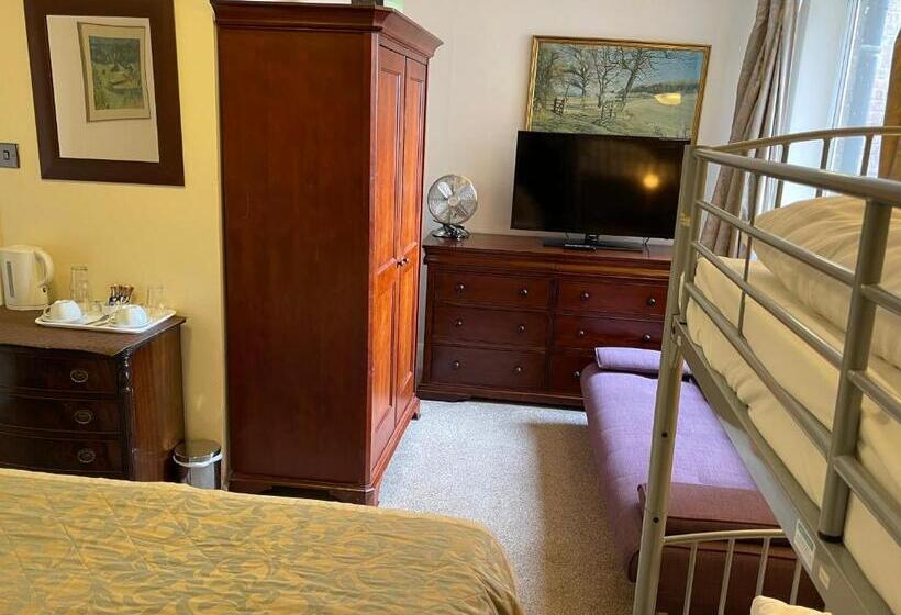 חדר משפחתי, Yellow Mountain