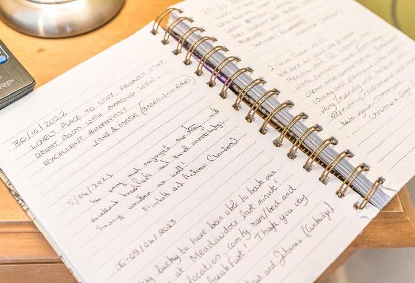 חדר משפחתי, Meadowdore Stay B&b