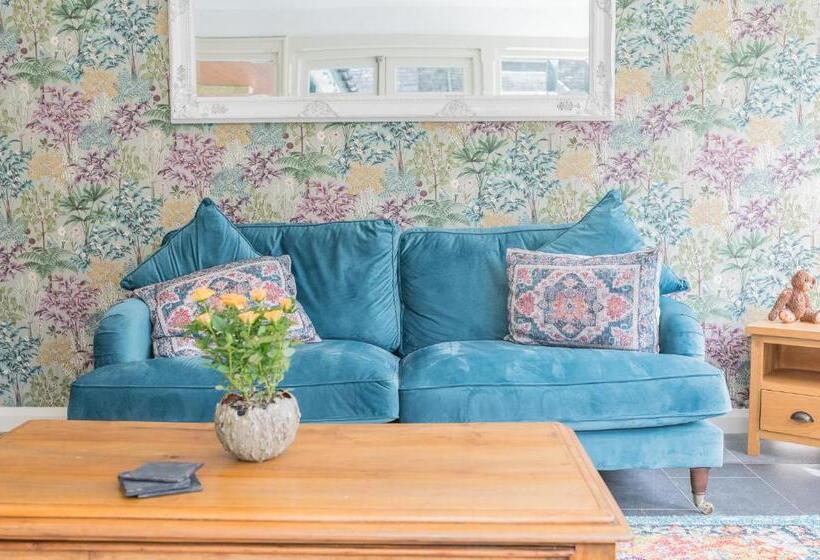 Люкс 2 Спальни, Meadowdore Stay B&b