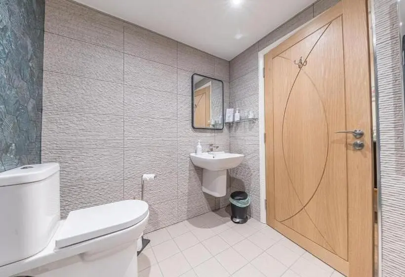 Suite 2 Dormitoris, Meadowdore Stay B&b