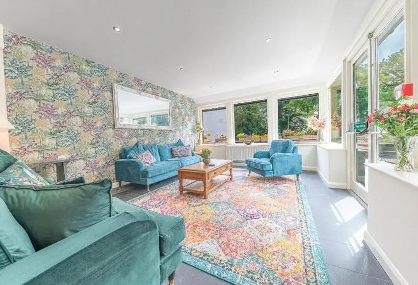 Suite 2 Dormitoris, Meadowdore Stay B&b