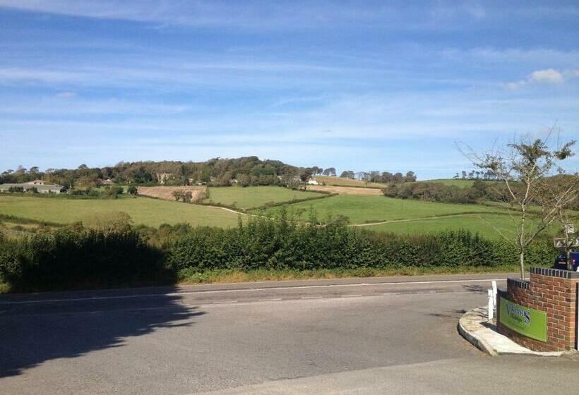 חדר סטנדרט לשלושה, Newlands Holidays