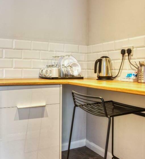 اتاق استاندارد سه نفره, Newlands Holidays