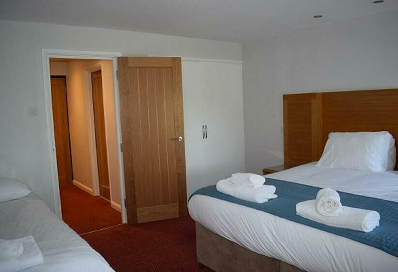 חדר סטנדרט לשלושה, Newlands Holidays