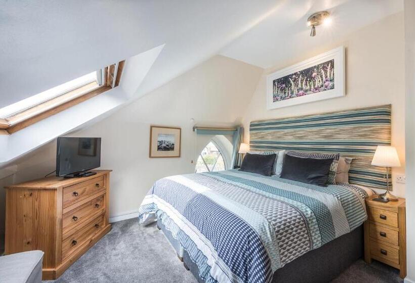 침실 1개 주택, Tudor Lodge