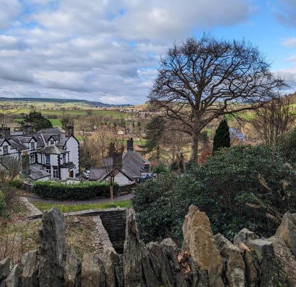 标准间, Bron Y Graig