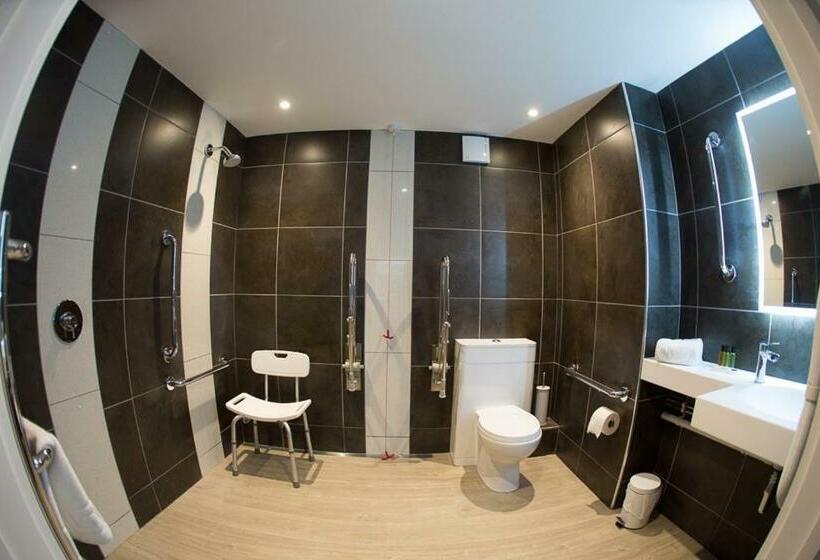 身障者適用キングサイズベッドルーム, Burton