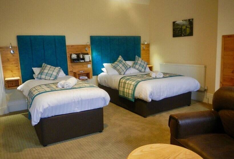 スタンダードトリプルルーム, Burton