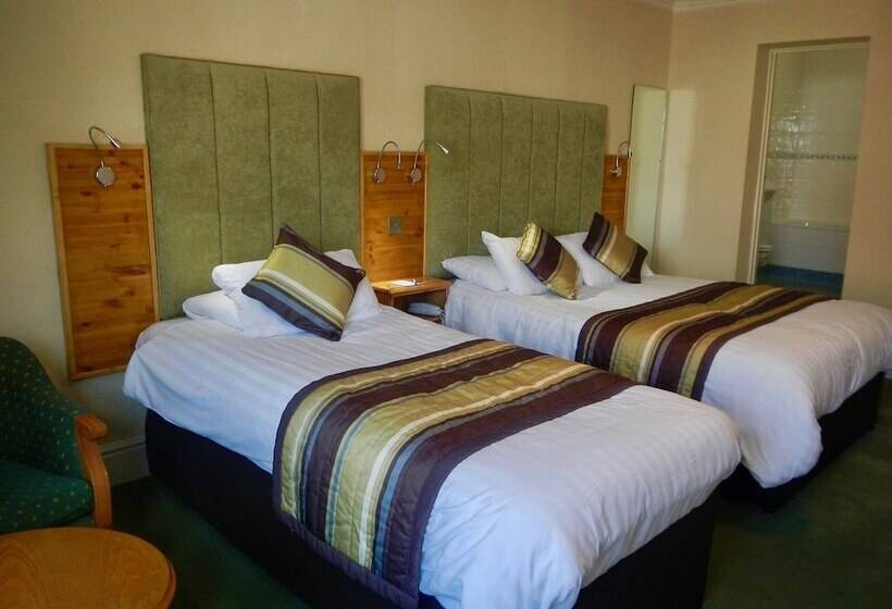 スタンダードトリプルルーム, Burton