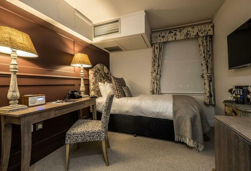 Quarto Estandar Individual, Coach & Horses