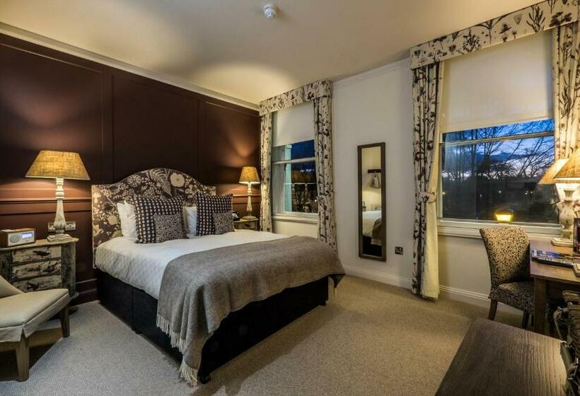 Quarto Superior, Coach & Horses