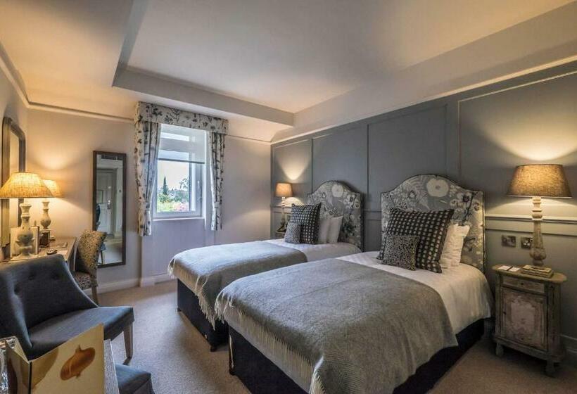Quarto Estandar, Coach & Horses