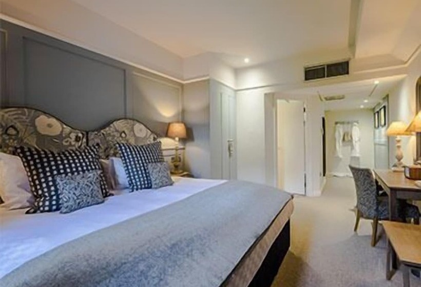 اتاق سوپریور, Coach & Horses