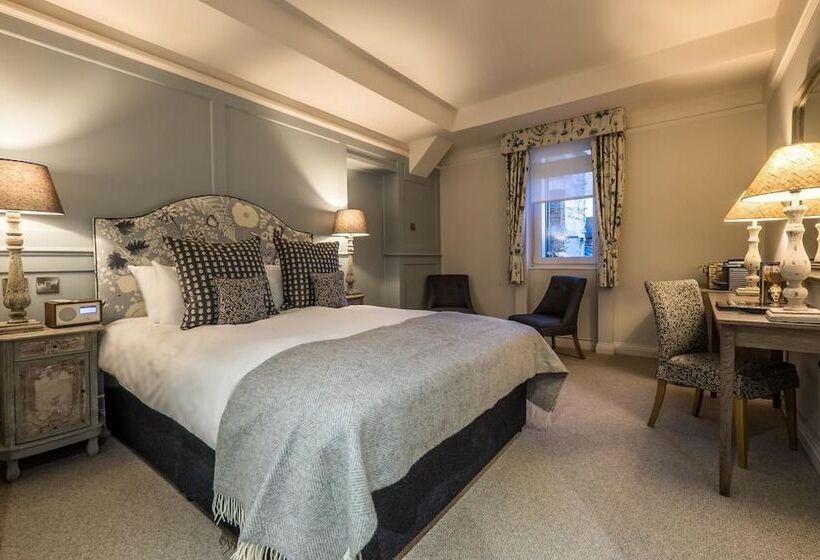 اتاق سوپریور, Coach & Horses